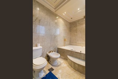 Apartamento à venda com 340m², 4 quartos e 4 vagasBanheiro suíte 4