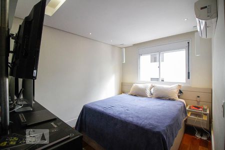 Suíte de apartamento para alugar com 2 quartos, 150m² em Vila Pompéia, São Paulo