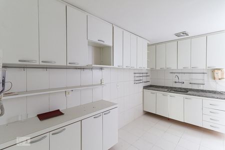 Apartamento para alugar com 200m², 4 quartos e 2 vagas Apartamento para alugar com 200m², 4 quartos e 2 vagasCozinha