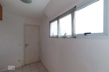 Apartamento para alugar com 200m², 4 quartos e 2 vagas Apartamento para alugar com 200m², 4 quartos e 2 vagasQuarto de Serviço