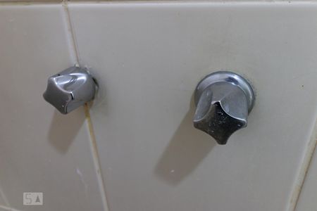 Apartamento para alugar com 200m², 4 quartos e 2 vagas Apartamento para alugar com 200m², 4 quartos e 2 vagasBanheiro Corredor