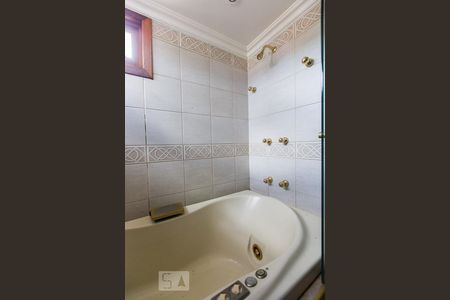 Banheiro Suíte de apartamento para alugar com 3 quartos, 230m² em Jardim do Salso, Porto Alegre