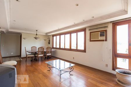 Sala de apartamento para alugar com 3 quartos, 230m² em Jardim do Salso, Porto Alegre