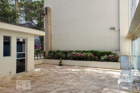Apartamento à venda com 145m², 3 quartos e 1 vaga Apartamento à venda com 145m², 3 quartos e 1 vagaÁrea Comum
