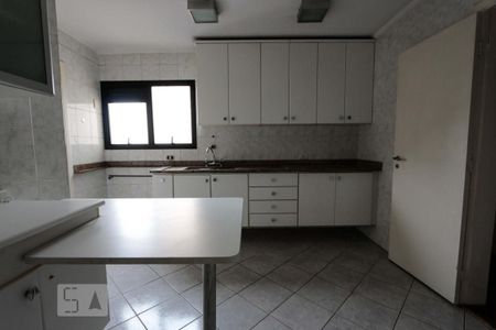 Apartamento à venda com 130m², 3 quartos e 3 vagas