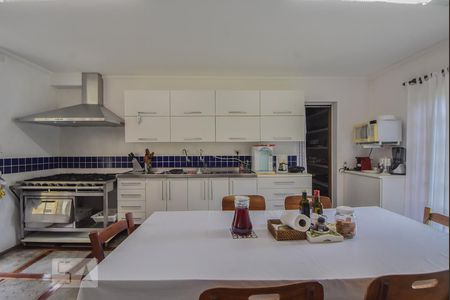 Casa à venda com 750m², 4 quartos e 2 vagasCozinha