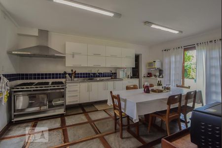 Casa à venda com 750m², 4 quartos e 2 vagasCozinha