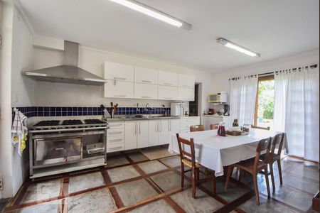 Casa à venda com 750m², 4 quartos e 2 vagasCozinha