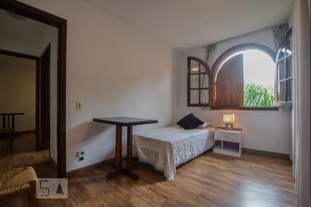 Casa à venda com 750m², 4 quartos e 2 vagasSuíte 03