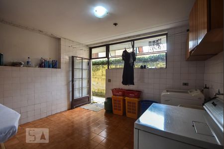 Casa à venda com 750m², 4 quartos e 2 vagasLavanderia