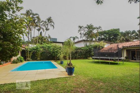 Casa à venda com 750m², 4 quartos e 2 vagasPiscina