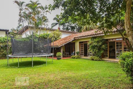 Casa à venda com 750m², 4 quartos e 2 vagasÁrea Externa