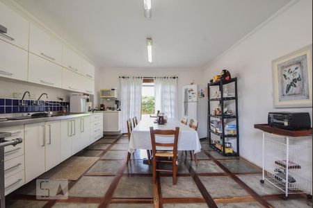 Casa à venda com 750m², 4 quartos e 2 vagasCozinha