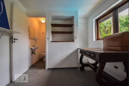 Casa à venda com 750m², 4 quartos e 2 vagasEscriório Externo