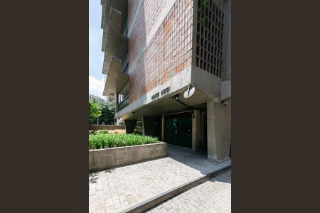 Apartamento para alugar com 192m², 2 quartos e 1 vaga Apartamento para alugar com 192m², 2 quartos e 1 vagaFachada