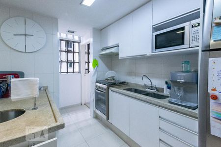 Apartamento para alugar com 192m², 2 quartos e 1 vaga Apartamento para alugar com 192m², 2 quartos e 1 vagaCozinha