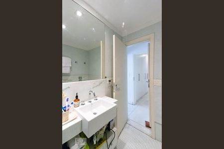 Apartamento para alugar com 192m², 2 quartos e 1 vaga Apartamento para alugar com 192m², 2 quartos e 1 vagaBanheiro Social 1