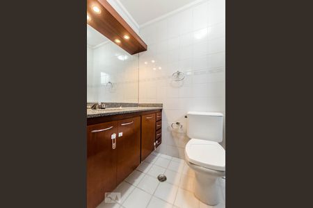 Apartamento para alugar com 83m², 3 quartos e 1 vaga Apartamento para alugar com 83m², 3 quartos e 1 vagaBanheiro da suíte