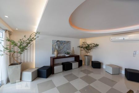 Apartamento à venda com 85m², 2 quartos e 1 vagaSalão de festas