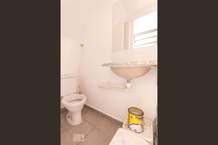 Casa à venda com 140m², 3 quartos e 2 vagasBanheiro da garagem 