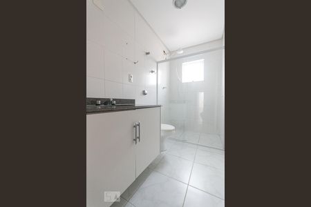 Casa à venda com 140m², 3 quartos e 2 vagasBanheiro da suíte 