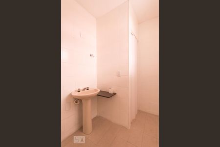 Casa à venda com 140m², 3 quartos e 2 vagasBanheiro 