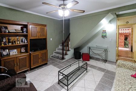 Casa à venda com 240m², 4 quartos e 6 vagassala