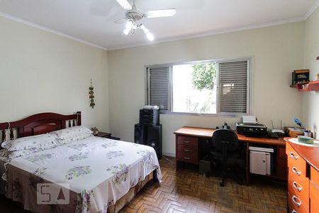 Casa à venda com 240m², 4 quartos e 6 vagasquaro 02