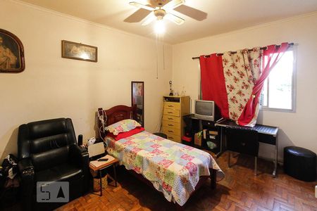 Casa à venda com 240m², 4 quartos e 6 vagasquarto 04