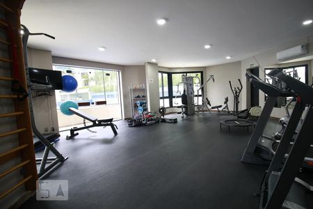 Apartamento à venda com 238m², 4 quartos e 3 vagasAcademia