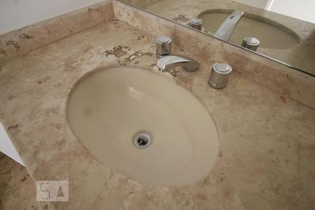 Pia de apartamento para alugar com 3 quartos, 108m² em Jardim Leonor, São Paulo
