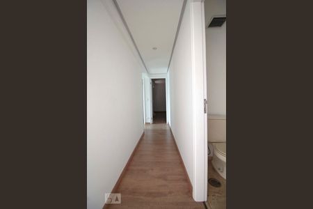 Corredor de apartamento para alugar com 3 quartos, 108m² em Jardim Leonor, São Paulo