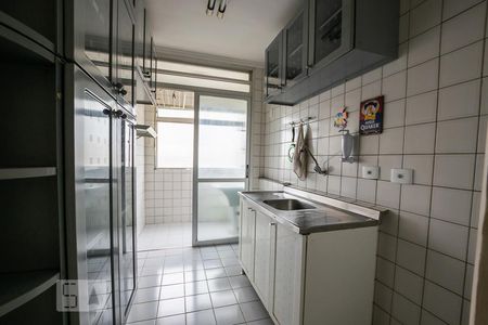Cozinha de apartamento para alugar com 2 quartos, 50m² em Chácara Inglesa, São Paulo