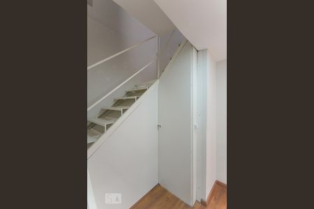 Casa à venda com 170m², 3 quartos e sem vagaSapateira corredor