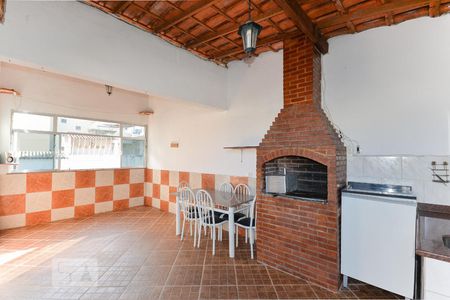 Casa à venda com 170m², 3 quartos e sem vagaCobertura churrasqueira