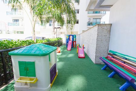 Apartamento à venda com 86m², 3 quartos e 2 vagas Apartamento à venda com 86m², 3 quartos e 2 vagasPlayground