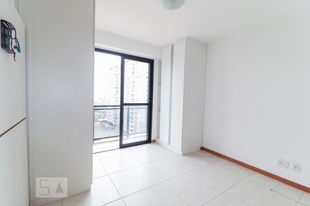 Apartamento à venda com 86m², 3 quartos e 2 vagas Apartamento à venda com 86m², 3 quartos e 2 vagasQuarto 03 (Suíte)