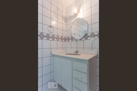 Banheiro da suíte de apartamento para alugar com 1 quarto, 46m² em Parque Taquaral, Campinas