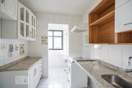 cozinha de apartamento para alugar com 1 quarto, 45m² em Vila Gomes Cardim, São Paulo