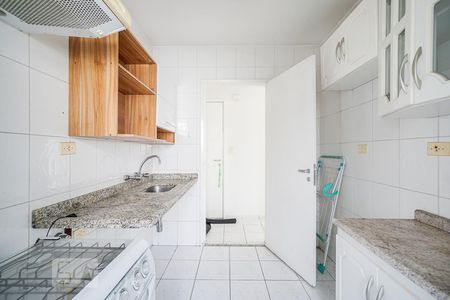 cozinha de apartamento para alugar com 1 quarto, 45m² em Vila Gomes Cardim, São Paulo
