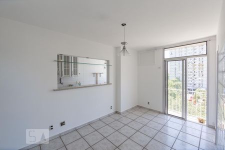 Sala de apartamento para alugar com 2 quartos, 60m² em Barra da Tijuca, Rio de Janeiro