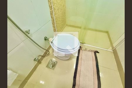 Apartamento à venda com 280m², 4 quartos e 3 vagas Apartamento à venda com 280m², 4 quartos e 3 vagasSuíte 2 banheiro