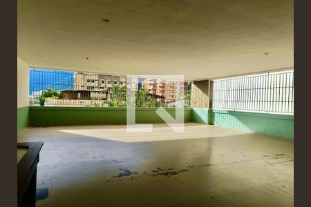 Apartamento à venda com 280m², 4 quartos e 3 vagas Apartamento à venda com 280m², 4 quartos e 3 vagasÁrea Comum - Playground