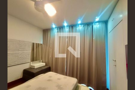 Apartamento à venda com 280m², 4 quartos e 3 vagas Apartamento à venda com 280m², 4 quartos e 3 vagasSuíte 2