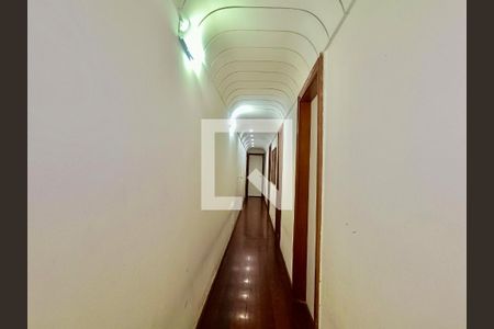 Apartamento à venda com 280m², 4 quartos e 3 vagas Apartamento à venda com 280m², 4 quartos e 3 vagasCorredor