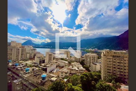 Apartamento à venda com 280m², 4 quartos e 3 vagas Apartamento à venda com 280m², 4 quartos e 3 vagasVaranda vista