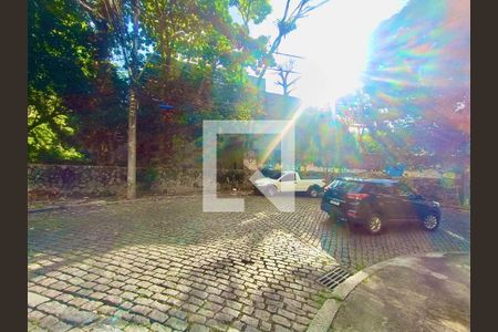 Apartamento à venda com 280m², 4 quartos e 3 vagas Apartamento à venda com 280m², 4 quartos e 3 vagasVista da Rua