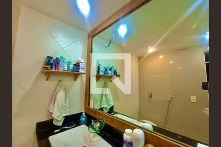 Apartamento à venda com 280m², 4 quartos e 3 vagas Apartamento à venda com 280m², 4 quartos e 3 vagasSuíte 1 banheiro