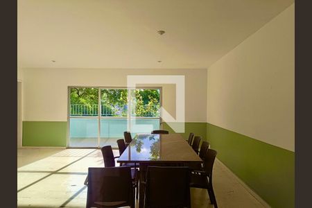 Apartamento à venda com 280m², 4 quartos e 3 vagas Apartamento à venda com 280m², 4 quartos e 3 vagasÁrea Comum - Playground