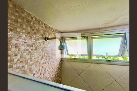 Apartamento à venda com 280m², 4 quartos e 3 vagas Apartamento à venda com 280m², 4 quartos e 3 vagasSuíte 1 banheiro